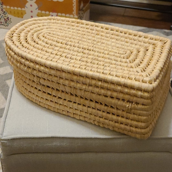 Wicker Basket Babydoll Toy Storage Carry on - Picture 9 of 11